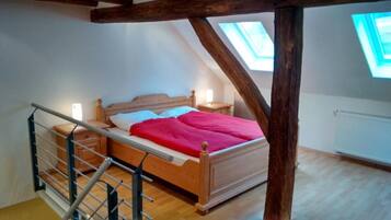 2 bedrooms, WiFi, bed sheets