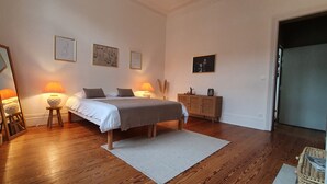 1 soverom, strykejern/-brett, reiseseng for barn og wi-fi (inkludert)