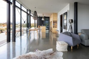 Interior - NOMAC No8, Luxury holiday home, Twizel (Twizel)