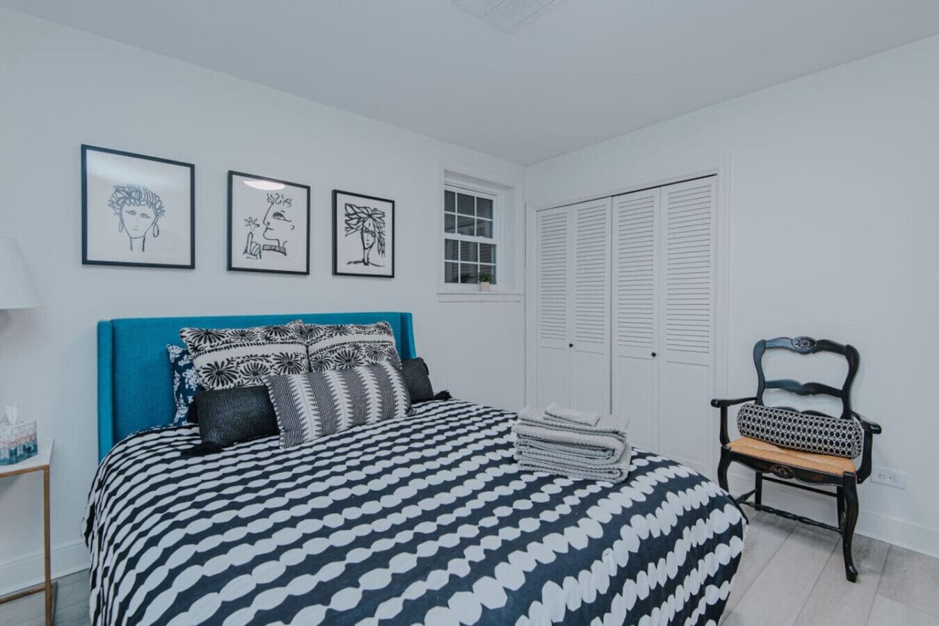 2 bedrooms, desk, iron/ironing board, travel crib