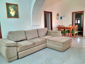 Smart TV - Cottage with trulli wide spaces in the heart of Itria Valley Puglia. (martina franca)