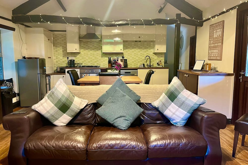 2 bedroom cottage with walking from the door over the Lorton Fells, close to Ennerdale.