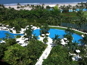 Outdoor pool, a heated pool
