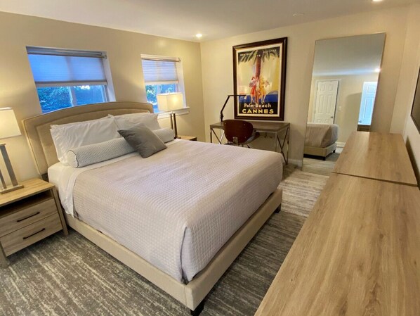 2 habitaciones, caja de seguridad en la habitación y escritorio 