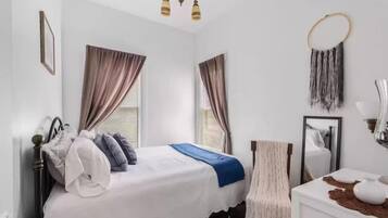 3 chambres, fer et planche à repasser, Wi-Fi gratuit, draps fournis