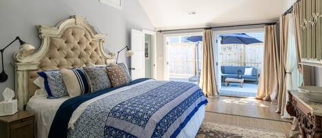 3 bedrooms, in-room safe, desk, iron/ironing board