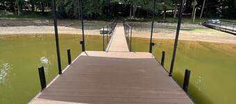 New finished lower level. Peaceful 5-bedroom lake front cabin easy walk to lake.