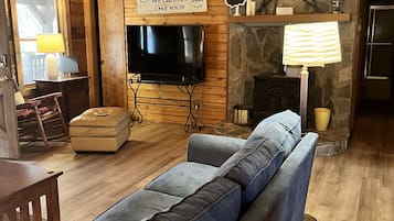 Smart TV, videogames, mesa de pingue-pongue, monitores de computador