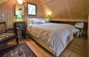 1 bedroom, travel cot, free WiFi, bed sheets - Cozy home in Saint-Georges-en-Auge (Saint-Georges-en-Auge)