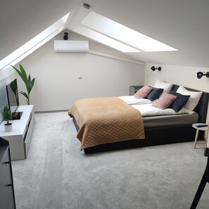 1 slaapkamer, een bureau, gratis wifi, beddengoed