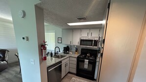 茶具/咖啡用具、冰箱、微波炉、烤箱
