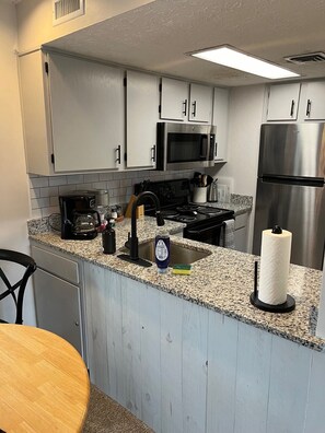 Fridge, microwave, oven, stovetop - Amazing View!!  Indoor Pool, Hot Tub, and Sauna (Gatlinburg)