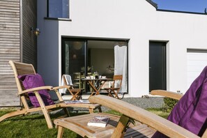 屋外ダイニングエリア