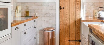 2 bedroom accommodation in Bognor Regis