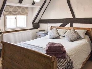 2 bedrooms, free WiFi, bed sheets - 2 bedroom accommodation in Bognor Regis (Bognor Regis)