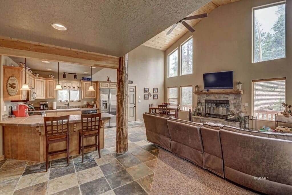 المنشأة من الداخل