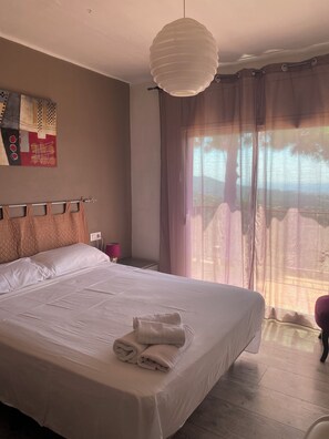 3 Schlafzimmer, Bügeleisen/Bügelbrett, Reisekinderbett, kostenloses WLAN