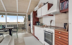 Réfrigérateur, surface de cuisson, lave-vaisselle