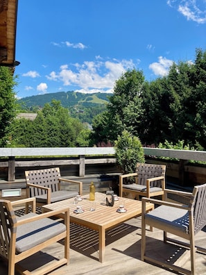 Outdoor dining - CHALET EAU VIVE close to the center. NEW for rental (Megeve)