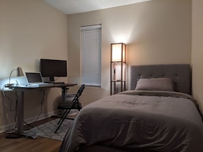 2 bedrooms, desk, iron/ironing board, WiFi