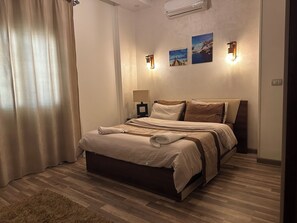 4 室のベッドルーム、WiFi