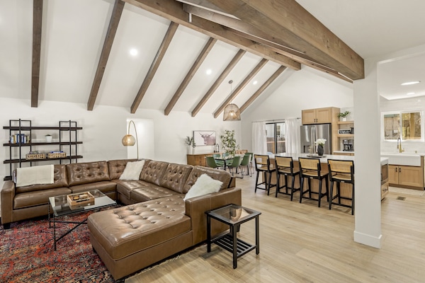 Brand-new remodeled Cabin!