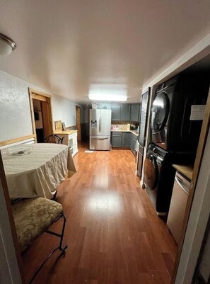 Private kitchen - Secluded Melrose Escape with Lake Access (Melrose)