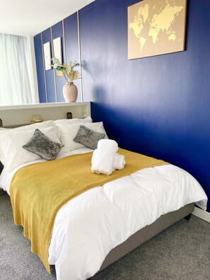 1 chambre, fer et planche à repasser, Wi-Fi, draps fournis