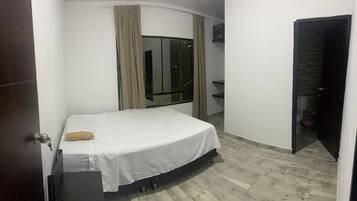 3 chambres, draps fournis