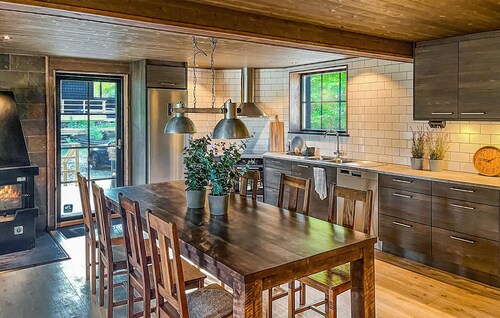 Cozy home in äspered with sauna