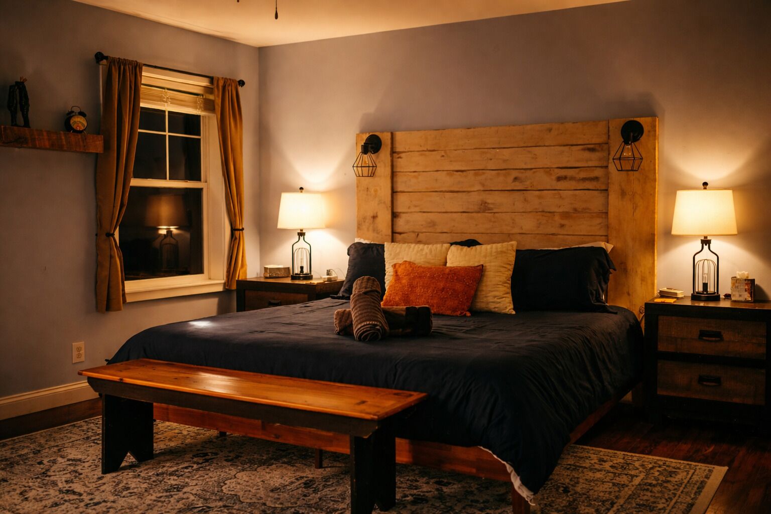 3 chambres, bureau, fer et planche à repasser, lit parapluie