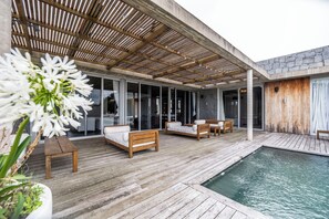 Piscine extérieure, piscine chauffée
