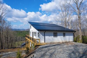 Exterior - New Cabin, 5 Minutes to Boone, Long Range Views! (Boone)