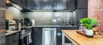 Funky Downtown Flat with Gameroom & Firepit