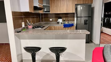 LÀgenhet Signature | Eget kök | Stort kylskÄp, spishÀll och mixer
