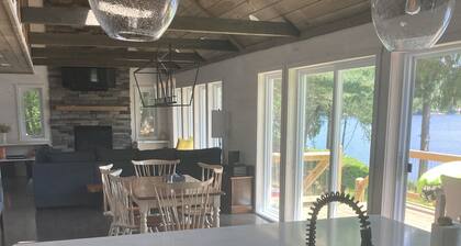 Adirondack Lakefront Getaway-Newly renovated, fireplace, gameroom, close to Gore