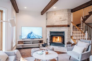 TV connectée, cheminée