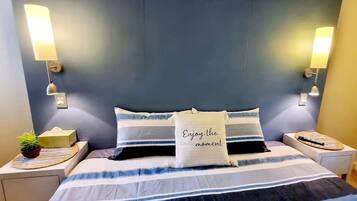 1 Schlafzimmer, Schreibtisch, Bügeleisen/Bügelbrett, Reisekinderbett