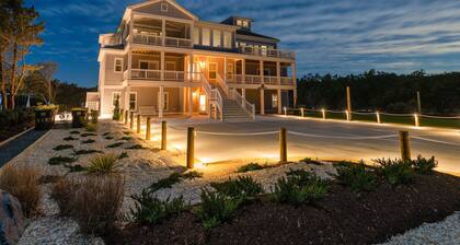 1920 - Captain's Corner, a stunning 11-bed Corolla, NC, private pool, game room, theatre room
