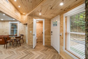 Living area - Oasis Tennessee  (Pigeon Forge)