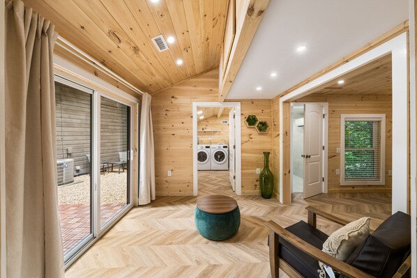 Laundry - Oasis Tennessee  (Pigeon Forge)