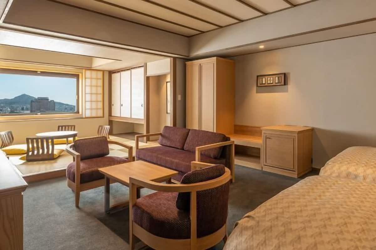 Down comforters, free WiFi, bed sheets