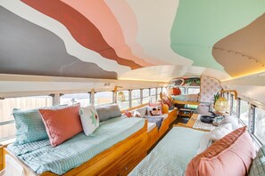 1 quarto, escrivaninha, Wi-Fi de cortesia, roupa de cama