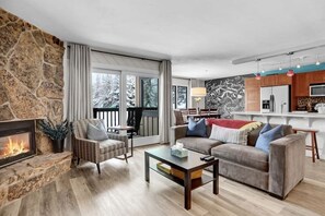 TV, fireplace - Slopeside Sanctuary (Steamboat Springs)