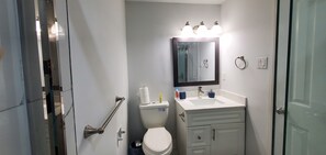 Shower, towels, shampoo