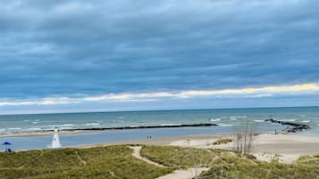 Sun loungers, beach towels