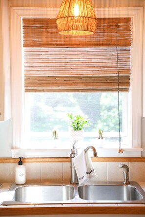 Interior - Blue Haven Cottage - New Buffalo Beach, near Wineries & Breweries (New Buffalo)