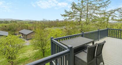 This luxurious lodge is ideal for a relaxing break with friends or family.