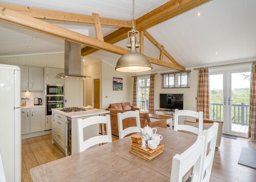 This luxurious lodge is ideal for a relaxing break with friends or family.