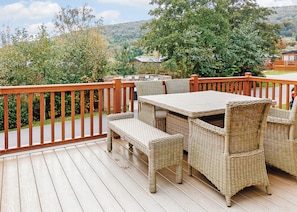 Outdoor dining - 1 bedroom accommodation in Cheddar (Cheddar)